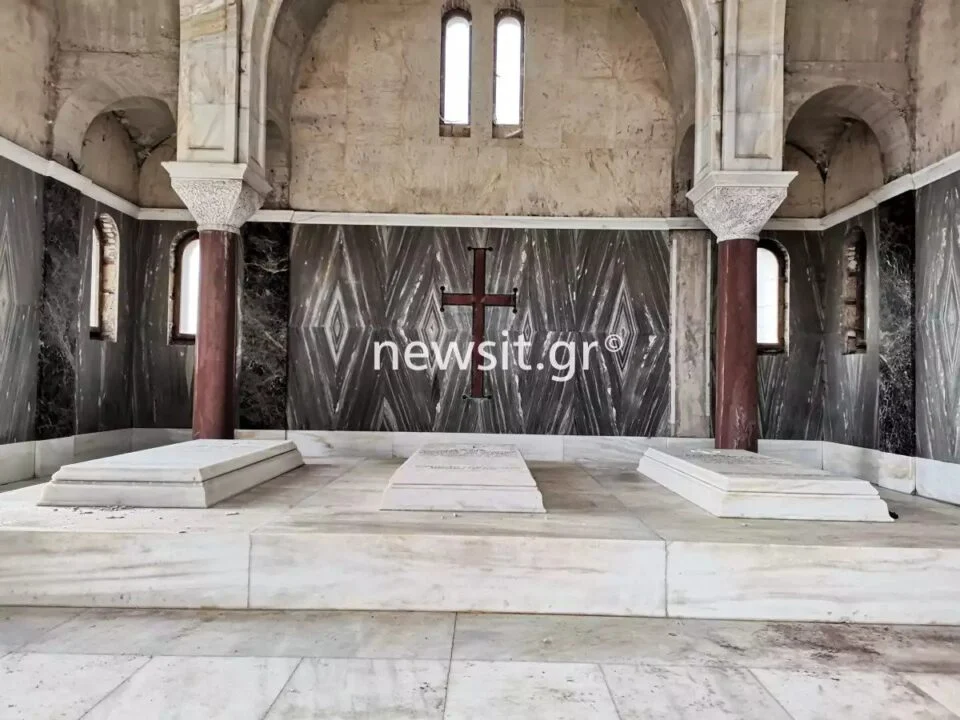 edo tha tafei o teos vasilias konstantinos o paratimenos tafos i eikona egkataleipsis poioi einai thammenoi dipla x edo tha tafei o teos vasilias konstantinos o paratimenos tafos i eikona egkataleipsis poioi einai thammenoi dipla 2 960x720 1